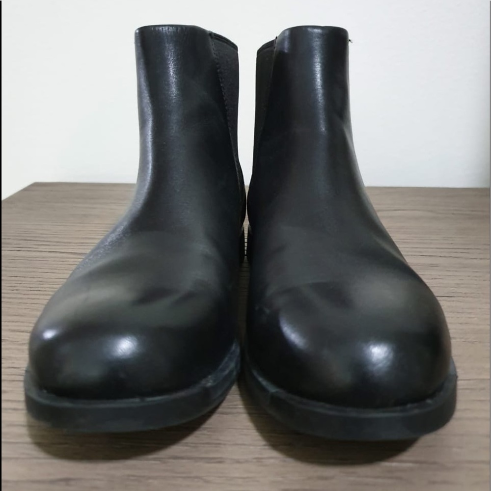 Boots - Picture 2 of 4